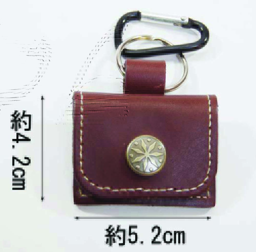 サイズ感（約4.2cm × 約5.2cm）